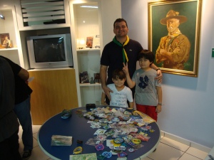 Daniel Souza, Jefferson (seu filho) e Kim (filho do Altamiro) em um encontro de colecionadores no rio de Janeiro